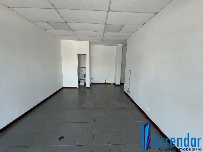 Local en Arriendo en Escobero